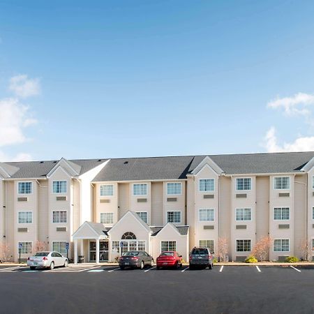 Microtel Inn And Suites נורת' קנטון מראה חיצוני תמונה