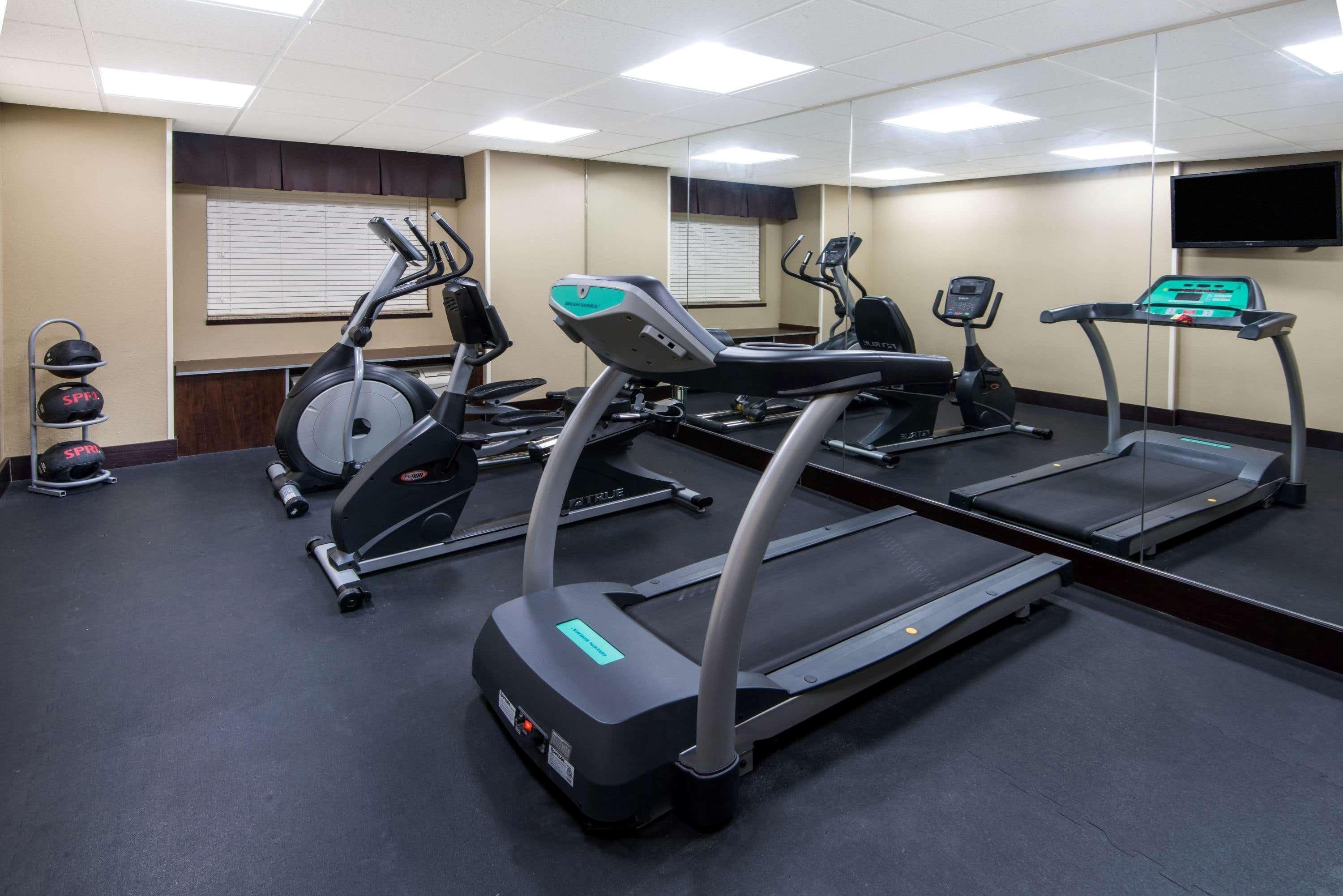 Microtel Inn And Suites נורת' קנטון מראה חיצוני תמונה